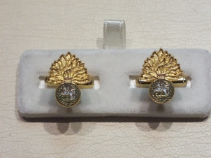 Royal Regiment of Fusiliers enamelled cufflinks - Click Image to Close